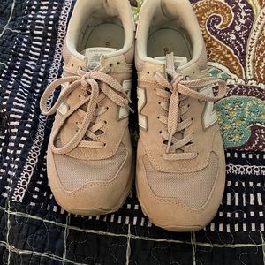 New Balance Classic 574 size 9